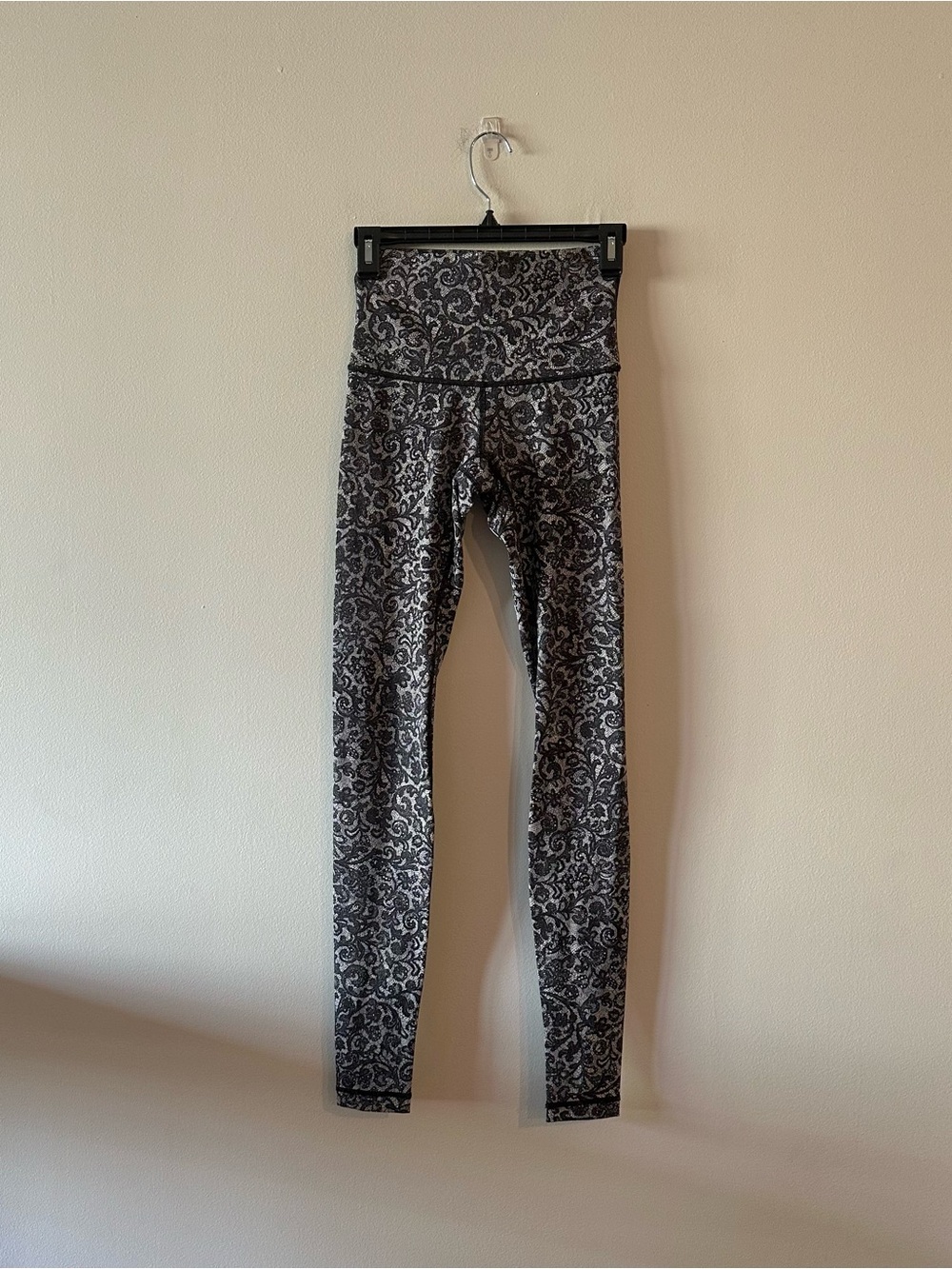 Lululemon Wunder Under High Rise Cinder Lace Black Grey Leggings Coquette 4